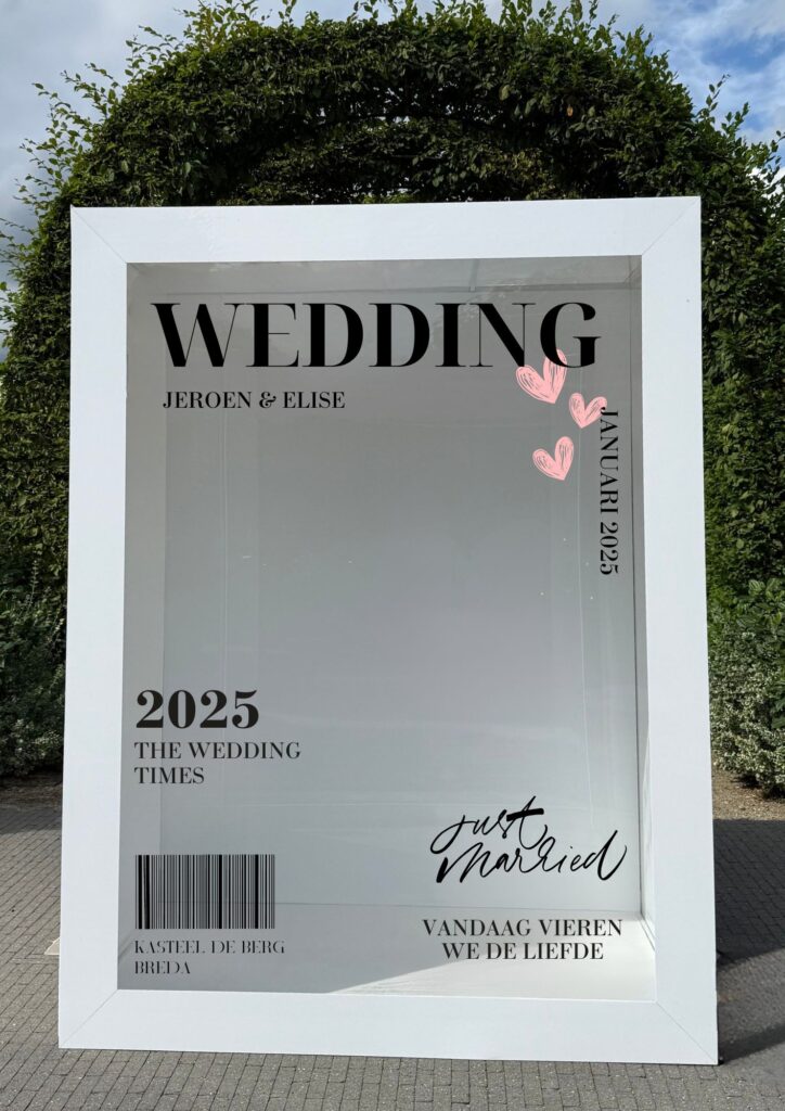 Personalisatie van de tekst op de magazine photobooth - wedding thema